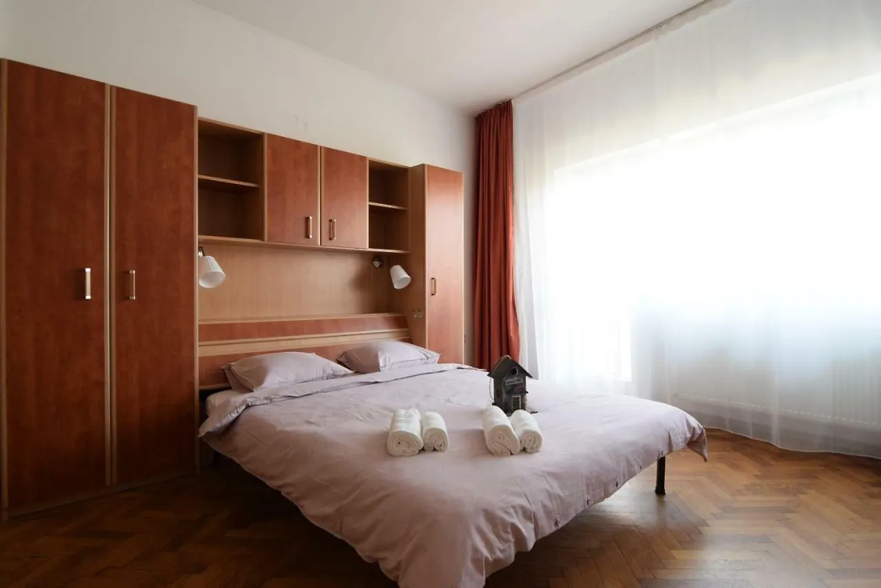Resedinta Lui Calin - Downtown Park Cismigiu Apartment Bucharest