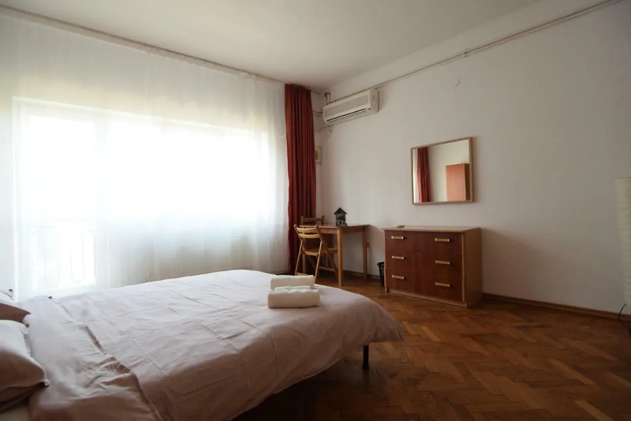 Resedinta Lui Calin - Downtown Park Cismigiu Apartment Bucharest 0*,  Romania