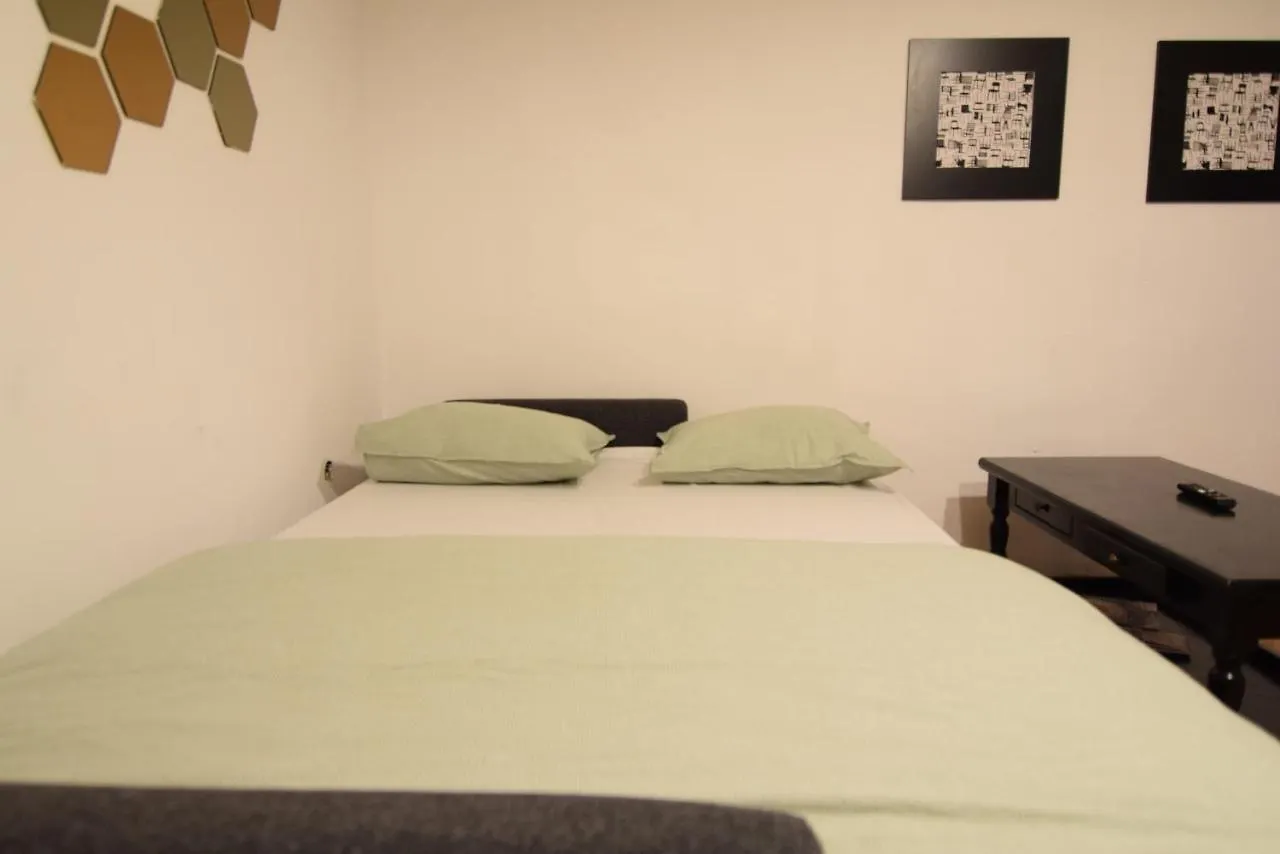 Resedinta Lui Calin - Downtown Park Cismigiu Apartment Bucharest